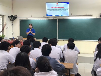 Lớp Cảm tình Đoàn