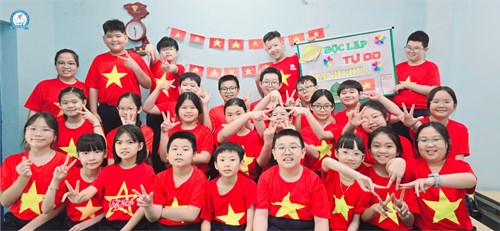 [Trường phổ thông Văn Lang] VĂN LANG RỰC RỠ SẮC CỜ – CÙNG LAN TỎA NIỀM TỰ HÀO!