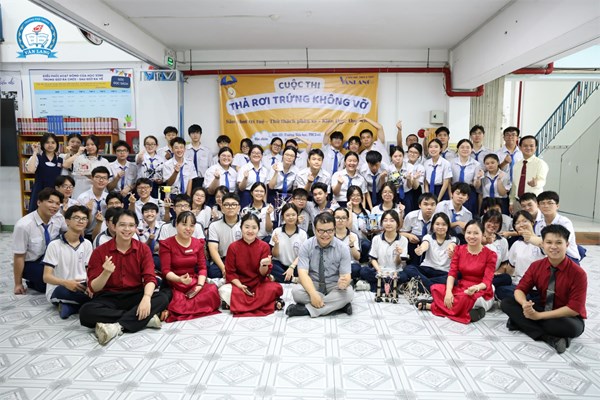 [Trường phổ thông Văn Lang] KHI NÀO TRỨNG RƠI MÀ KHÔNG VỠ? – HỌC SINH VĂN LANG TRẢ LỜI BẰNG TRÍ TUỆ