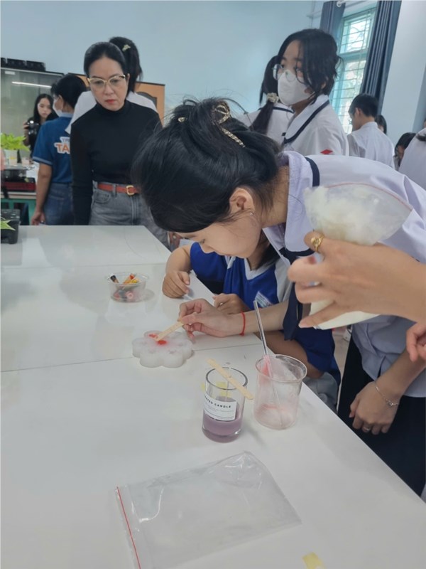 Nến thơm