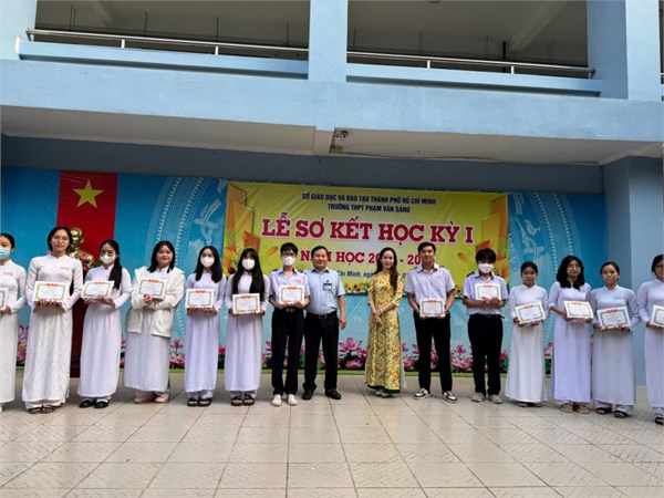 z62055102121205ab2aed553f65d576485f706a38e95dc_151202514.jpg